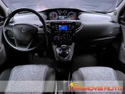 usata Lancia Ypsilon 1.0 FireFly 5 porte S&S Hybrid Ecochic Silver