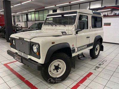 Usata Land Rover Defender 122 CV (89 kW) 2004 Station wagon
