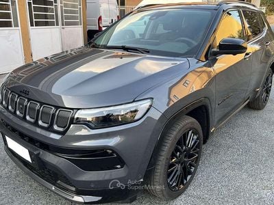 Usata Jeep Compass 131 CV (96 kW) 2024 Graphite gray tetto nero SUV