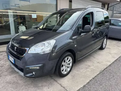 Usata Peugeot TePee Outdoor 99 CV (72 kW) 2017 Grigio Station wagon
