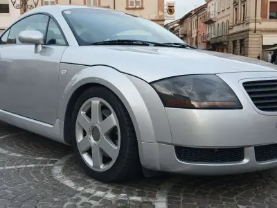 Begagnad Audi TT 179 HK (131 kW) 1999 Sportkupé