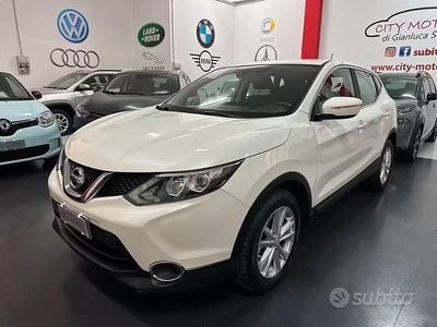 Usata Nissan Qashqai Acenta 110 CV (80 kW) 2014 Bianco SUV