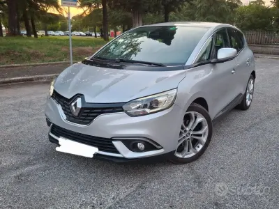 Usata Renault Scénic III Intens 110 CV (80 kW) 2017 Grigio Monovolume