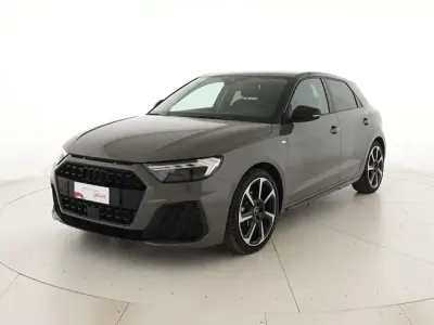 Usata Audi A1 Sportback Comfort 116 CV (85 kW) 2025 Grigio chronos metallizzato Utilitaria