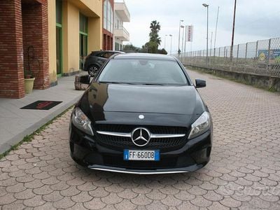 Usata Mercedes A180 108 CV (79 kW) 2016 Nero Berlina