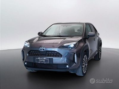 Usata Toyota Yaris Cross Lounge 116 CV (85 kW) 2022 Grigio SUV