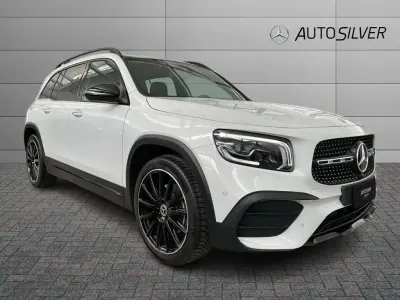 Usata Mercedes GLB200 Premium 150 CV (110 kW) 2022 Bianco / pastello SUV