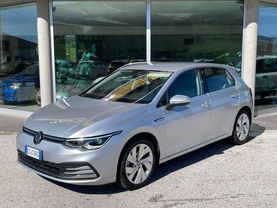 Usata VW Golf VII Style 150 CV (110 kW) 2021 Argento Utilitaria