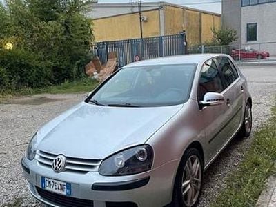 Usata VW Golf V 115 CV (84 kW) 2004 Utilitaria