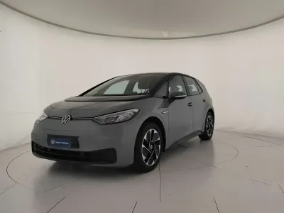 Usata VW ID.3 Pro Performance 150 kW (204 CV) 2023 Moonstone grey nero Utilitaria