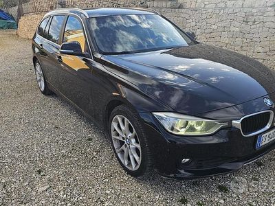 Usata BMW 316 Sport Line 116 CV (85 kW) 2013 Nero Station wagon