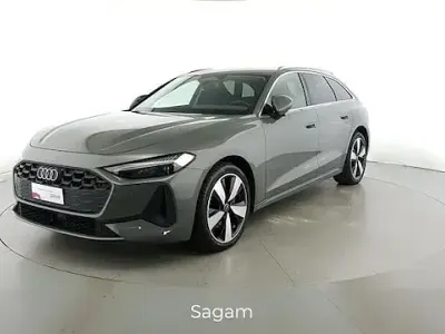 Usata Audi A5 S-Line 204 CV (150 kW) 2025 Grigio chronos metallizzato Station wagon