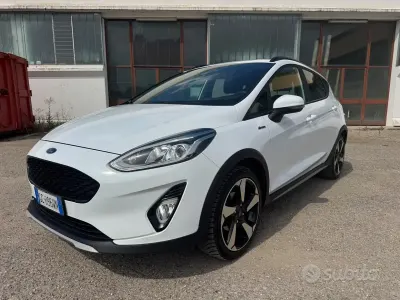 Usata Ford Fiesta ST-Line 86 CV (63 kW) 2021 Bianco Utilitaria