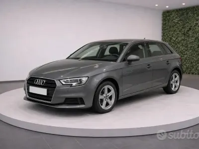 Usata Audi A3 Business 150 CV (110 kW) 2020 Grigio Berlina