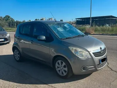 Usata Opel Agila 65 CV (47 kW) 2010 Grigio Utilitaria