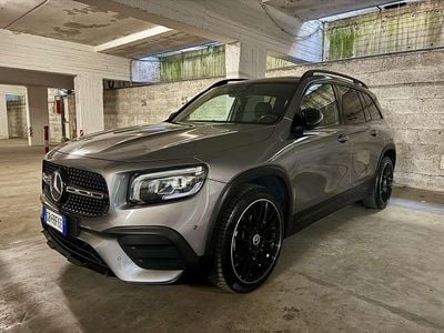 Mercedes GLB200