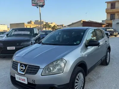Usata Nissan Qashqai Tekna 106 CV (77 kW) 2008 Grigio SUV