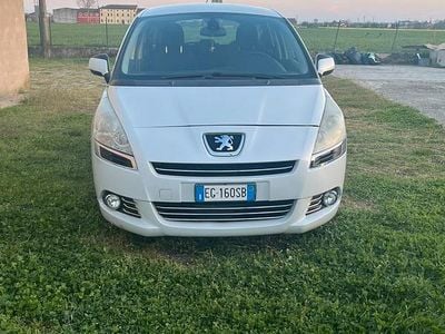 Usata Peugeot 5008 112 CV (82 kW) 2011 Bianco Monovolume