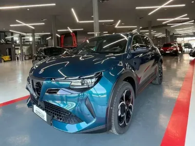 Nuova Alfa Romeo GT Junior Edizione Speciale 145 CV (106 kW) 2025 Verde SUV