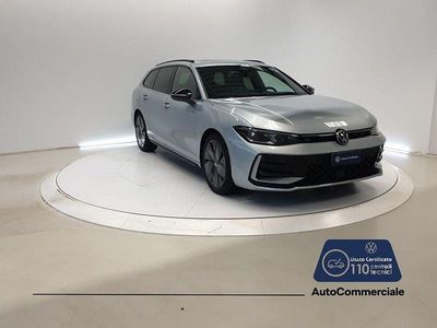 Usata VW Passat R-line Plus 150 CV (110 kW) 2024 Argento Station wagon