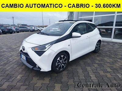 Usata Toyota Aygo Connect Style 72 CV (52 kW) 2021 Bianco Utilitaria