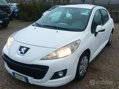 Bianco Usata 2011 Peugeot 207 Berlina | 3500 € (Buon prezzo)