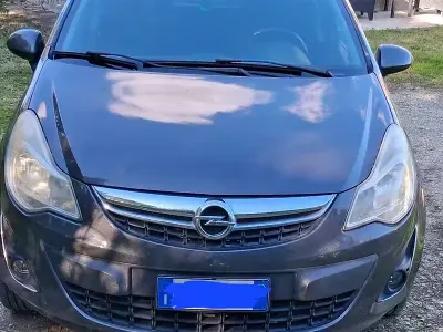 Usata Opel Corsa 86 CV (63 kW) 2011 Utilitaria