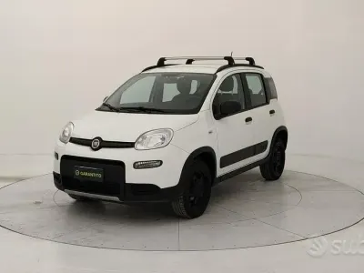Usata Fiat Panda Wild 86 CV (63 kW) 2021 Bianco Utilitaria