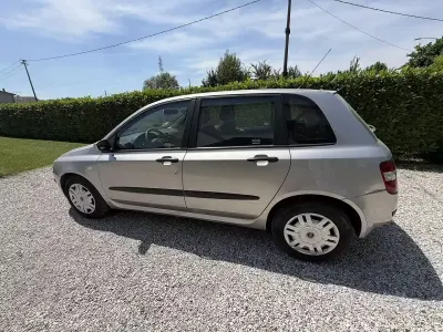 Usata Fiat Stilo Active 103 CV (75 kW) 2001 Grigio Utilitaria
