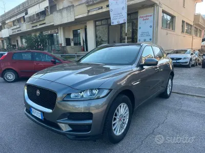 Usata Jaguar F-Pace Pure 180 CV (132 kW) 2017 Grigio SUV