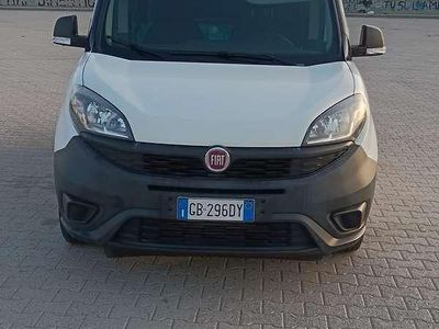 Usata Fiat Doblò 95 CV (69 kW) 2020 Bianco Monovolume