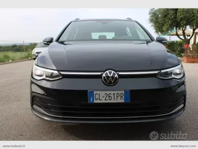 Usata VW Golf VIII Style 116 CV (85 kW) 2022 Nero Station wagon