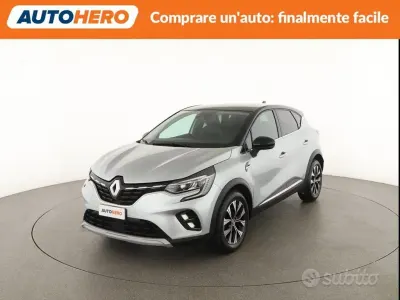 Usata Renault Captur 140 CV (102 kW) 2023 Grigio SUV