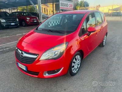 Usata Opel Meriva Cosmo 110 CV (80 kW) 2015 Rosso Monovolume