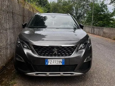 Usata Peugeot 5008 GT-line 131 CV (96 kW) 2020 Grigio SUV