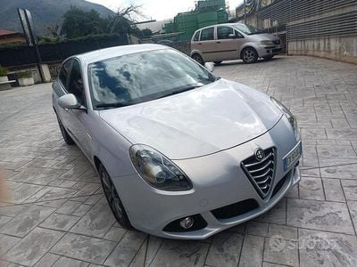Usata Alfa Romeo Giulietta Veloce 109 CV (80 kW) 2014 Grigio Utilitaria