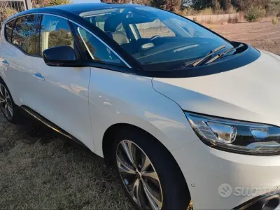 Usata Renault Scénic 131 CV (96 kW) 2018 Bianco Monovolume