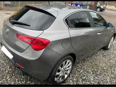 Usata Alfa Romeo Giulietta 170 CV (125 kW) 2011 Grigio Utilitaria