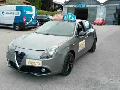 Usata Alfa Romeo Giulietta Progression 120 CV (88 kW) 2016 Grigio Utilitaria