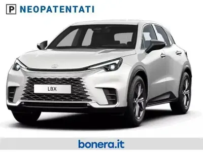 Nuova Lexus LBX 136 CV (100 kW) 2026 Bianco SUV
