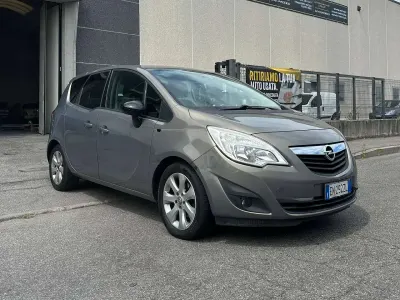 Usata Opel Meriva 120 CV (88 kW) 2012 Bronzo Monovolume