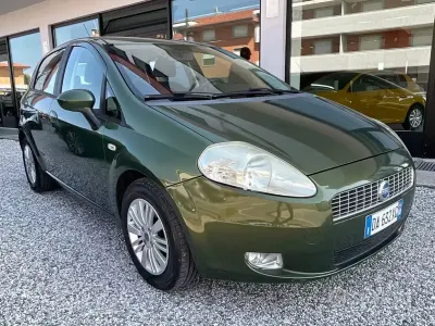 Usata Fiat Grande Punto Emotion 120 CV (88 kW) 2006 Verde Utilitaria