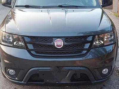 Usata Fiat Freemont Black Code 170 CV (125 kW) 2016 Grigio SUV