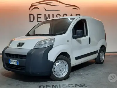 Usata Peugeot Bipper 68 CV (50 kW) 2011 Bianco Monovolume