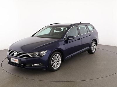 Begagnad VW Passat Business 120 HK (88 kW) 2019 Blå