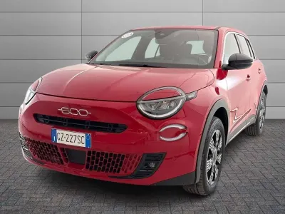 Usata Fiat 600 136 CV (100 kW) 2025 Rosso SUV