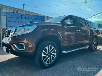 Usata Nissan Navara Tekna 190 CV (139 kW) 2016 Marrone Pick-up