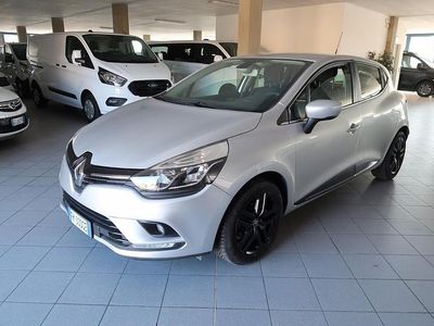 Usata Renault Clio IV Zen 75 CV (55 kW) 2017 Argento Berlina