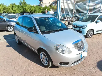 Usata Lancia Ypsilon 69 CV (50 kW) 2011 Grigio Utilitaria