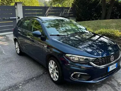 Usata Fiat Tipo 120 CV (88 kW) 2017 Bluazzurro Station wagon